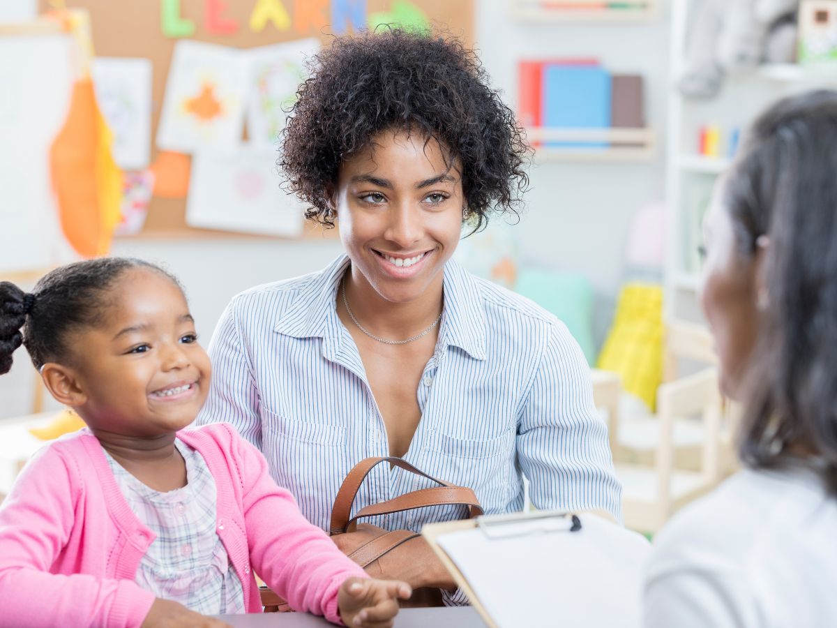 Parent teacher communicating